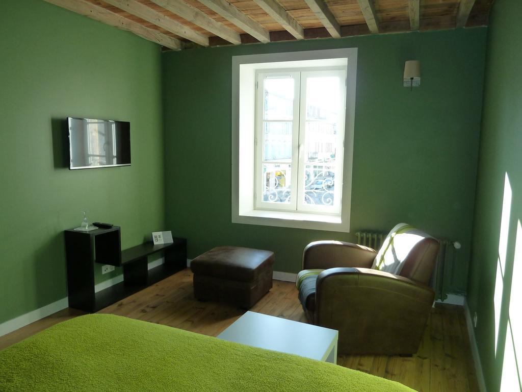 Bed and Breakfast Les Parfums de Madeleine Montbrison Exterior foto